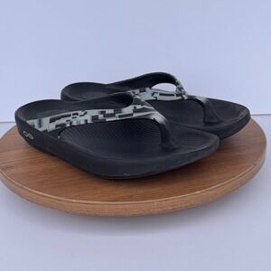 OOFOS‎ Ooahh Black Gray Geo Print Thong Recovery Sandals Women's Size US 6